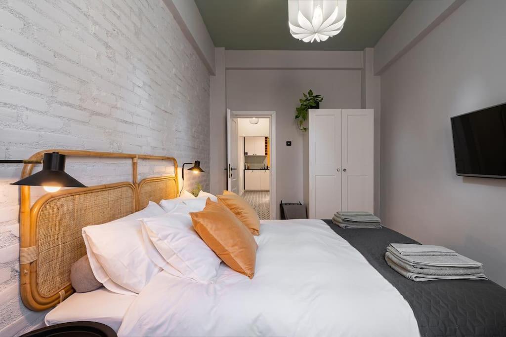 Old City Apartment - Self Check-In بوخارست المظهر الخارجي الصورة
